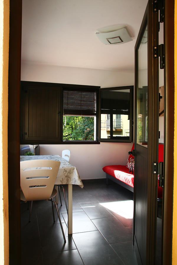 Aparthotel Carmelita Sant Privat de Bas Habitación foto